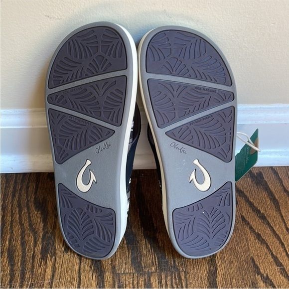 NWT OluKai NU’A PI’O Camo Black Flip Flops Women’s 6 - Picture 4 of 4